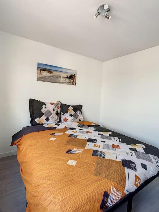 Cosy T2 Wifi Parking Proche Gare Centre Ville Saint-Quentin  Exterior foto